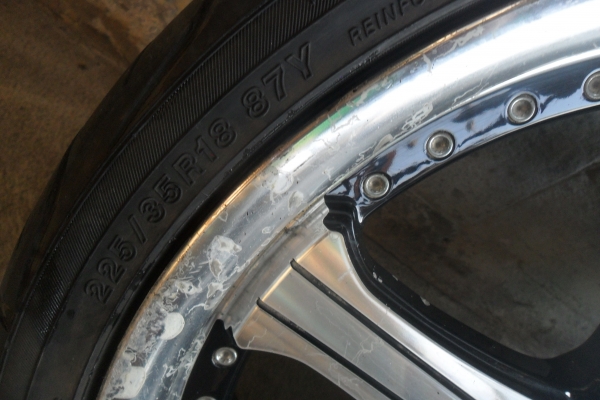 ล้อแม็ก18นิ้ว5รู114 พร้อมยาง สวยๆ 4 ล้อ ราคา 7900 บาท