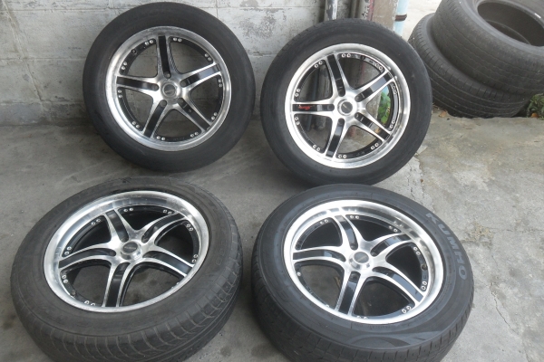 ล้อแม็ก17นิ้ว5รุ114 พร้อมยาง สวยๆ 4 ล้อ ราคา 6950 บาท