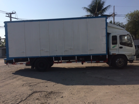 ขาย6ล้อISUZU DECA ปี41 ตู้10บานยาว7.2ม.