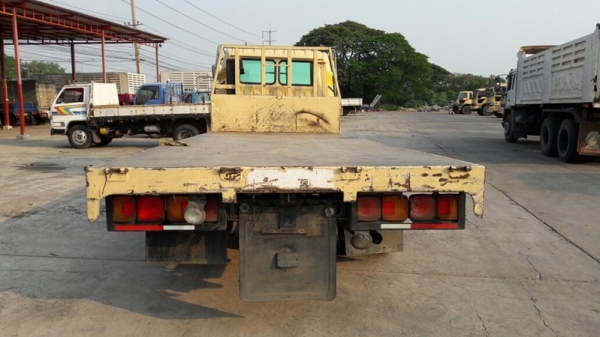 6 ล้อ HINO พื้นเรียบ รถfc114 120 แรงม้า