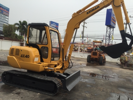 รถขุด AIRMAN AX40 มีเก๋ง มือสองนำเข้าจากญี่ปุ่น ทำสีใหม่