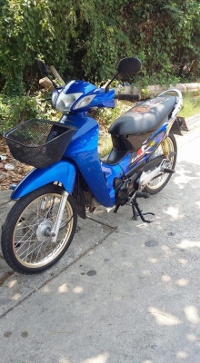 ขาย Honda wave r แท้ เครื่องเดิมสนิท ท่อไม่มีควันใหล ชุดสีเดิม น้ำเงิน - ดำ ล้อทอง ซีลวดใหม่ ยางดอกเต็มใหม่กริบ รถบ้าน ทะเบียนไม่ขาดต่อ เล่ม ชุดโอน บัตรประชาชนครบ รถอยุ่ สรงประภา ดอนเมือง กรุงเทพ  เบอ 0891123302 line progress7109 ราคา 1ุ6500 บาทขาย