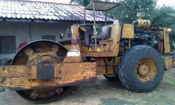 ขายรถบด 2เพลา มีระบบสั่นสะเทือน เครื่อง195เทอร์โบ สภาพพร้อมใช้งาน สนใจโทร 090-8588220คุณนะ 093-3258446คุณบิว หรือเข้าดูสินค้าอื่นๆได้ที่ www.truck.in.th/498 หรือเพจFacebook ณรงค์ ซื้อขายรถมือสอง (เว็บไซต์ส่วนตัว) หรือFacebook คุณนะ รถบรรทุก