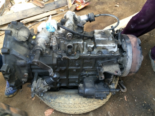 ขายเกียร์หลงโบ  MITSUBISHI M8-3  10 เกียร์เสื้อลาย