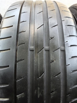 ขายยาง CONTINENTAL 225-35-19 ไม่ระบุปี ดอกหนา ไม่ปะไม่กินข้าง คู่ละ 3,000 บาท