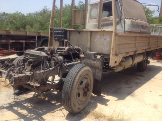 6 ล้อ HINO รุ่น FD 180 แรงม้า มีหัวเก๋งให้แต่สามารถไปประกอบได้เอง สนใจต่อรองราคาได้อีก