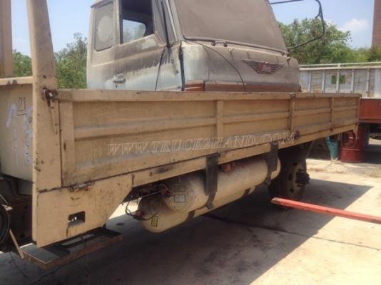 6 ล้อ HINO รุ่น FD 180 แรงม้า มีหัวเก๋งให้แต่สามารถไปประกอบได้เอง สนใจต่อรองราคาได้อีก