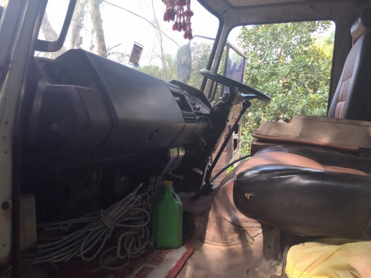 ขายรถ10ล้อดั้มพ์ HINO FM177LA ลงเครื่อง HO7C 185แรงม้า สนใจโทร 081-970-1072