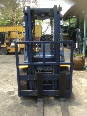 +++ ขายโฟล์คลิฟท์  KOMATSU FD30-11  ขนาด 3  ตัน  เครื่องยนต์ดีเซล  เสา  3  เมตร  เกียร์ธรรมดา  งา 1,070  มม.  ยางตันใหม่ 4 เส้น ครับ