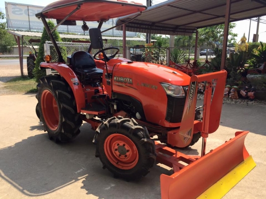 ขายรถไถ Kubota L3608(4WD) พร้อมใบมีดและผานพรวนช้าง รถไร่ เดิมๆ สวยพร้อมใช้งาน ขายรถไถ Kubota L3608(4WD) พร้อมใบมีดและผานพรวนช้าง รถไร่ เดิมๆ สวยพร้อมใช้งาน