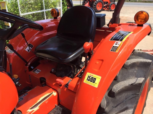 ขายรถไถ Kubota L3608(4WD) พร้อมใบมีดและผานพรวนช้าง รถไร่ เดิมๆ สวยพร้อมใช้งาน