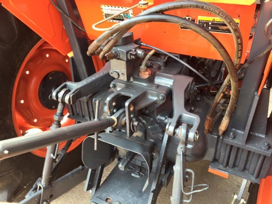 ขายรถไถ Kubota M6040 SU(4WD) พร้อมใบมีดและผานพรวน รถสวย พร้อมใช้งาน ขายรถไถ Kubota M6040 SU(4WD) พร้อมใบมีดและผานพรวน รถสวย พร้อมใช้งาน