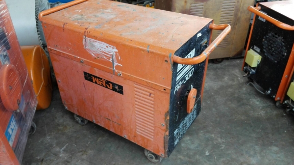 ** ขายแล้วครับ!! ** ตู้พลัง PA 300 รุ่นใหม่ชนชอป สภาพสวยพร้อมใช้มาเทสได้