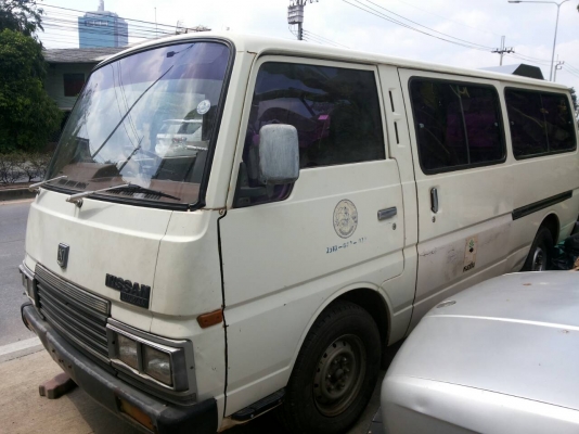 URVAN คลาสสิค มือ1 เดิมๆ ทะเบียนพร้อม ดีเซล