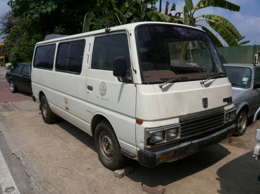 URVAN คลาสสิค มือ1 เดิมๆ ทะเบียนพร้อม ดีเซล