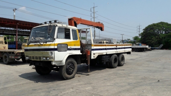 10 ล้อ HINO FD   เครน 4.5 ตัน เครื่อง HO6C เทอร์โบ 220 แรงม้า