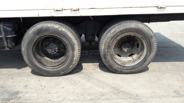 10 ล้อ HINO FD   เครน 4.5 ตัน เครื่อง HO6C เทอร์โบ 220 แรงม้า
