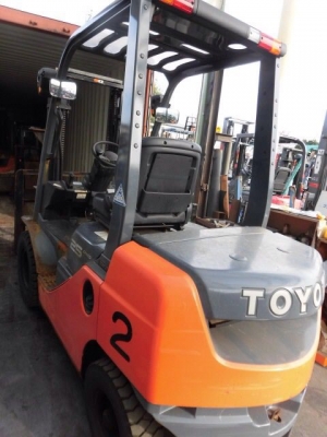 ขายรถโฟลคลิฟท์ ( รุ่นใหม่ล่าสุด ) 835 ชั่วโมง TOYOTA 8FG25 ,เครื่องยนต์เบนซิน หัวฉีด ประหยัดน้ำมันสุดๆๆ เสายกสูง 3 เมตร ,ใช้งานมาน้อยมาก, รถนำเข้าจากญี่ปุ่น 100\% ขายรถโฟลคลิฟท์ ( รุ่นใหม่ล่าสุด ) 835 ชั่วโมง TOYOTA 8FG25 ,เครื่องยนต์เบนซิน หัวฉีด ประหยัดน้ำมันสุดๆๆ เสายกสูง 3 เมตร ,ใช้งานมาน้อยมาก, รถนำเข้าจากญี่ปุ่น 100\%