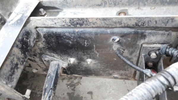 10ล้อ หัวลาก NISSAN UD 300 แรงม้า จดทะเบียนเมื่อปี 2544