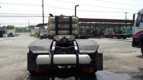 10ล้อ หัวลาก NISSAN UD 300 แรงม้า จดทะเบียนเมื่อปี 2544