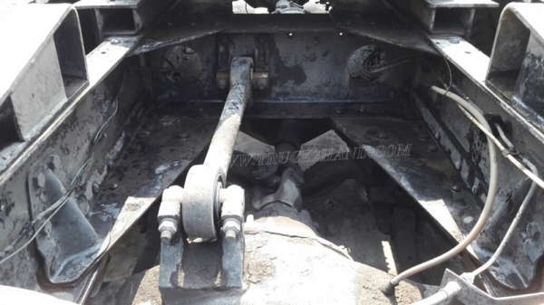 10ล้อ หัวลาก NISSAN UD 300 แรงม้า จดทะเบียนเมื่อปี 2544