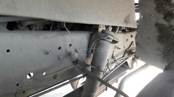 10ล้อ หัวลาก NISSAN UD 300 แรงม้า จดทะเบียนเมื่อปี 2544