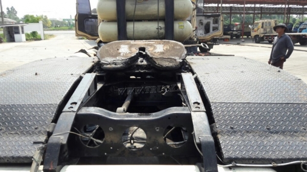 10ล้อ หัวลาก NISSAN UD 300 แรงม้า จดทะเบียนเมื่อปี 2544