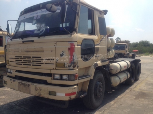 10ล้อ หัวลาก NISSAN UD 300 แรงม้า จดทะเบียนเมื่อปี 2544