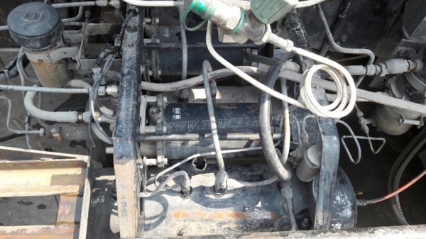 10ล้อ หัวลาก NISSAN UD 300 แรงม้า จดทะเบียนเมื่อปี 2544