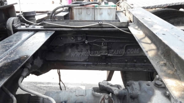 10ล้อ หัวลาก NISSAN UD 300 แรงม้า จดทะเบียนเมื่อปี 2544