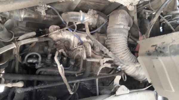 10ล้อ หัวลาก NISSAN UD 300 แรงม้า จดทะเบียนเมื่อปี 2544