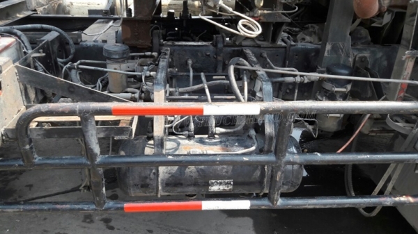 10ล้อ หัวลาก NISSAN UD 300 แรงม้า จดทะเบียนเมื่อปี 2544