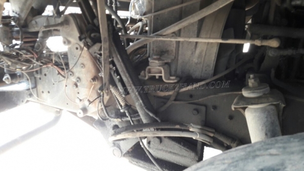 10ล้อ หัวลาก NISSAN UD 300 แรงม้า จดทะเบียนเมื่อปี 2544