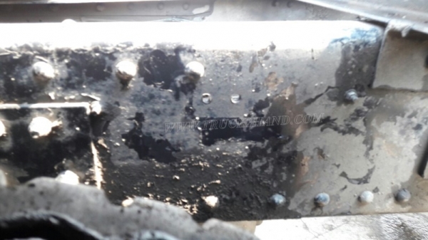 10ล้อ หัวลาก NISSAN UD 300 แรงม้า จดทะเบียนเมื่อปี 2544