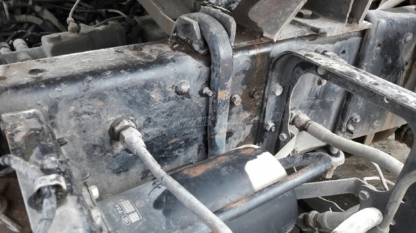 10ล้อ หัวลาก NISSAN UD 300 แรงม้า จดทะเบียนเมื่อปี 2544