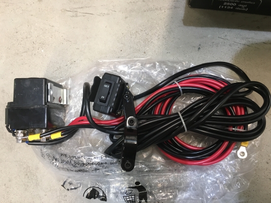 รอกกว้านสลิงไฟฟ้า 2500ปอนด์ (1134กิโลกรัม)