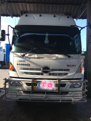 ขายรถบรรทุก 10 ล้อตู้เปียก HINO MEGA 220 แรงม้าปี 2557 2 คันไมล์ 45000 กม.49000 กม.คันที่ 3 ปี 2555 ไมล์ 101000 กม.