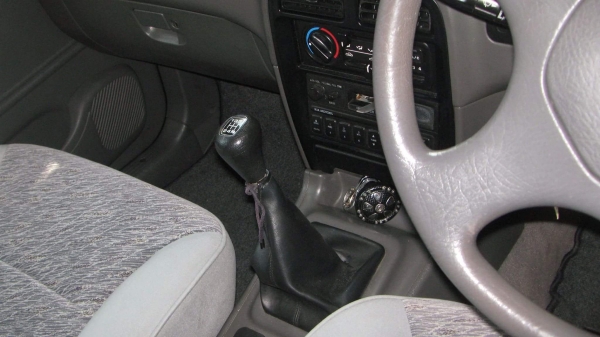 ขายรถเดิมสภาพดีครับ สีมีซีดฝากระโปรงหน้านอกนั้นดีหมดไม่มีฝุรถปี1999นะครับ