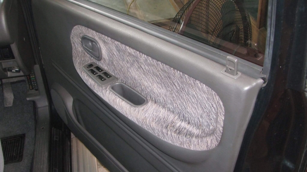 ขายรถเดิมสภาพดีครับ สีมีซีดฝากระโปรงหน้านอกนั้นดีหมดไม่มีฝุรถปี1999นะครับ