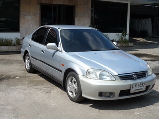 HONDA CIVIC 1.6 AUTO ปี 2000 พร้อมติดแก๊ส LPG พร้อมใช้ T.086-527-9533