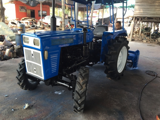 ขายรถไถแช้มป์304ราคา65000บาท  สองเพลาพร้อมใช้งานสายๆครับสนใจ โทร0813655997 อำพร พาเจริญ ต วังบัว อ คลองขลุง จ กำแพงเพชร