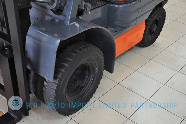 ขายรถโฟล์คลิฟท์มือสอง TOYOTA รุ่น 6FG15-11069 ราคา 185,000 บาท นำเข้าจากประเทศญี่ปุ่น 100\% ไม่เคยใช้งานในไทย