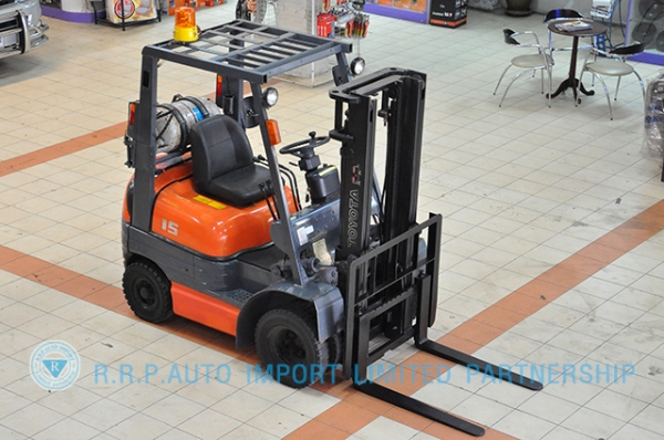 ขายรถโฟล์คลิฟท์มือสอง TOYOTA รุ่น 6FG15-11069 ราคา 185,000 บาท นำเข้าจากประเทศญี่ปุ่น 100\% ไม่เคยใช้งานในไทย