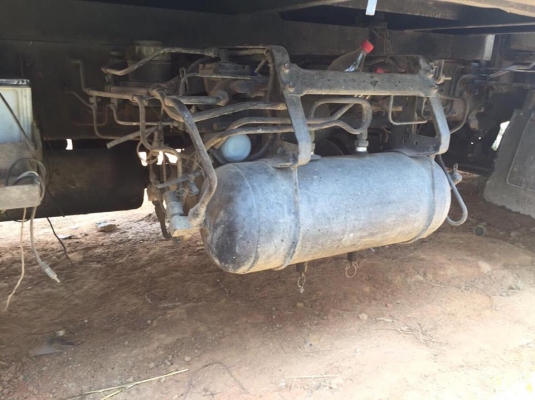 ขายดาวน์ 10 ล้อพื้นเรียบ บรรทุกน้ำ 195 แรง FVM32M รถห้างแท้ หรือขายตัดสด