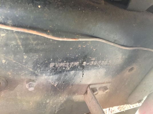 ขายดาวน์ 10 ล้อพื้นเรียบ บรรทุกน้ำ 195 แรง FVM32M รถห้างแท้ หรือขายตัดสด