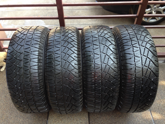 ยาง Michelin 265 65 17 ปี13 ดอกเต็ม ไม่มีปะ ใช้ยาว ราคาไม่แพง ยาง Michelin 265 65 17 ปี13 ดอกเต็ม ไม่มีปะ ใช้ยาว ราคาไม่แพง