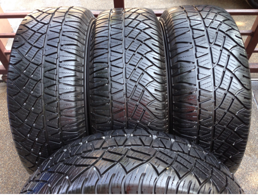 ยาง Michelin 265 65 17 ปี13 ดอกเต็ม ไม่มีปะ ใช้ยาว ราคาไม่แพง ยาง Michelin 265 65 17 ปี13 ดอกเต็ม ไม่มีปะ ใช้ยาว ราคาไม่แพง