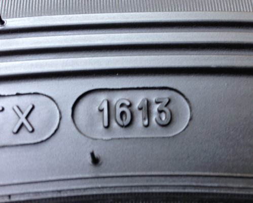 ยาง Michelin 265 65 17 ปี13 ดอกเต็ม ไม่มีปะ ใช้ยาว ราคาไม่แพง ยาง Michelin 265 65 17 ปี13 ดอกเต็ม ไม่มีปะ ใช้ยาว ราคาไม่แพง