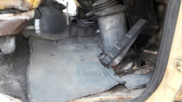 รถหัวลากฮีโน่ FM3MKKA ขนาด 240 แรงม้า ขับเคลื่อน 2 เพลา