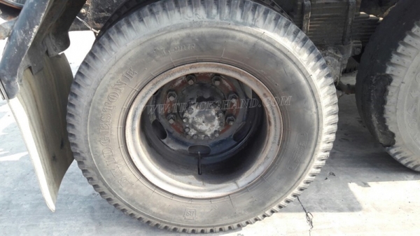 รถหัวลากฮีโน่ FM3MKKA ขนาด 240 แรงม้า ขับเคลื่อน 2 เพลา